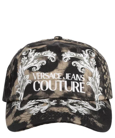 Versace Jeans Couture Logo印花棒球帽 In Black