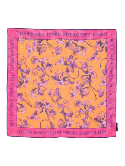 Versace Jeans Couture Barocco-print Scarf In 粉色