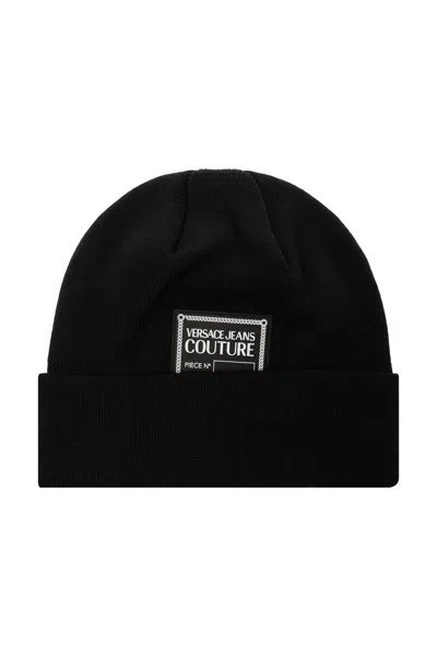 Versace Jeans Couture Beanie With Logo In Nero
