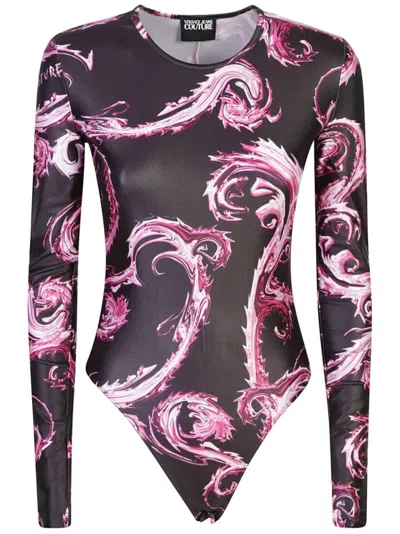 VERSACE JEANS COUTURE VERSACE JEANS COUTURE FORM-FITTING BLACK TOP WITH STRIKING PATTERN