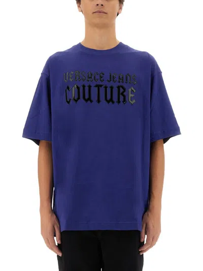 VERSACE JEANS COUTURE VERSACE JEANS COUTURE GOTHIC LOGO T-SHIRT