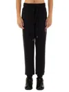 Versace Jeans Couture Pantaloni Jogging Con Logo Floccato In Black