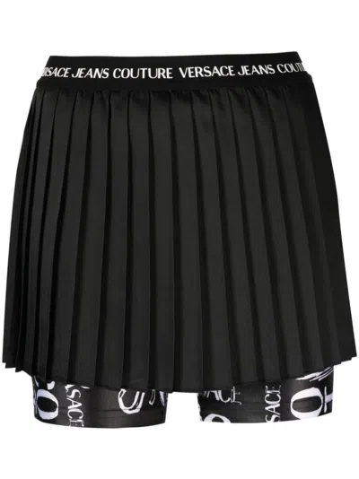 Versace Jeans Couture Logo Waistband Pleated Skorts In Black