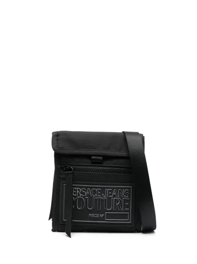 Versace Jeans Couture Kuriertasche Mit Logo-patch In Black