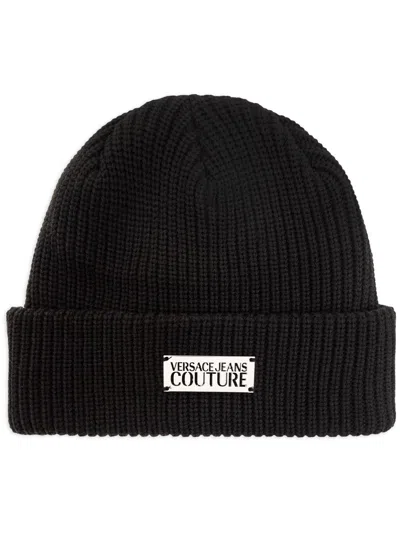 Versace Jeans Couture Logo-plaque Knitted Beanie In Black