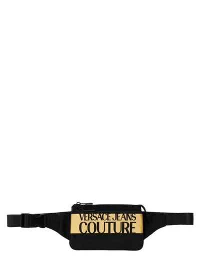 Versace Jeans Couture Logo Printed Zipped Belt Bag In Nero