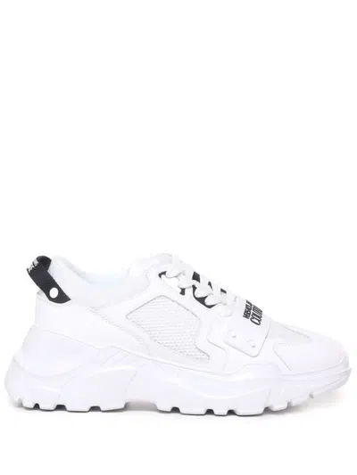 VERSACE JEANS COUTURE VERSACE JEANS COUTURE SNEAKERS WITH HIGH-QUALITY MATERIALS AND ENHANCED COMFORT FEATURES
