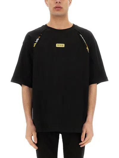 VERSACE JEANS COUTURE VERSACE JEANS COUTURE T-SHIRT WITH BAROQUE OUTLINE INSERTS