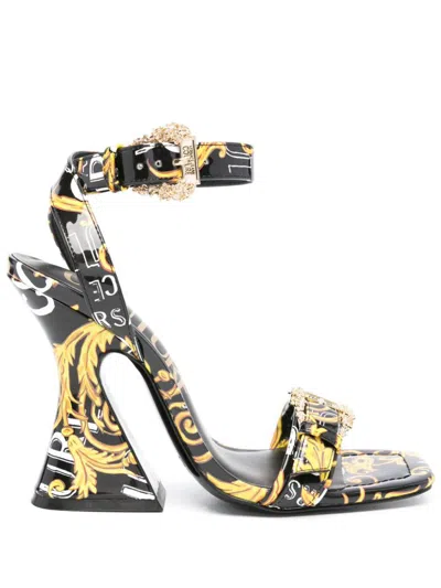 Versace Jeans Couture With Heel In Black