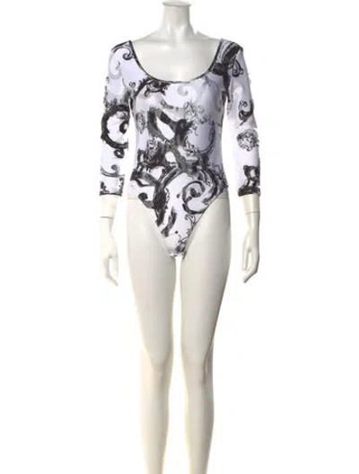 Pre-owned Versace Jeans Graphic Print Scoop Neck Bodysuit In White