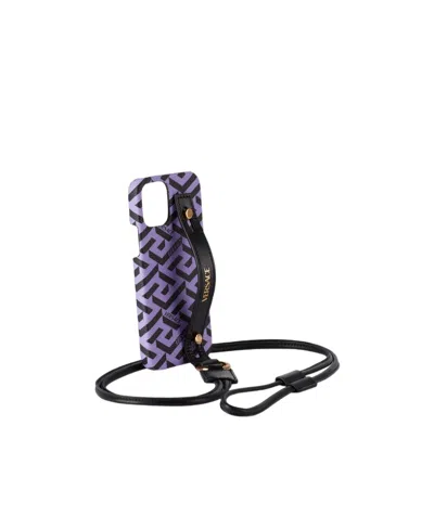 Versace La Greca Iphone 12 Mobile Phone Case In Black