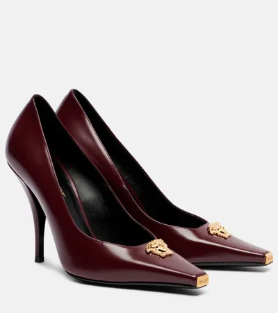 Versace La Medusa 105 Leather Pumps In Burgundy