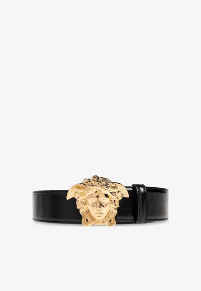 Versace La Medusa Buckle Leather Belt In 黑色