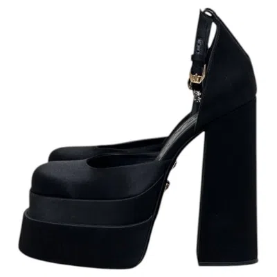 Pre-owned Versace La Medusa Crystal Satin Block Heel Pumps Sz 38 In Black
