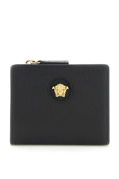 Versace La Medusa Wallet In Black Leather In Nero-oro