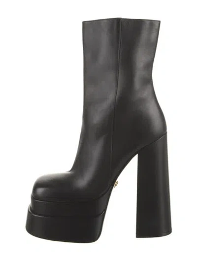 Pre-owned Versace Leather Boots In Black
