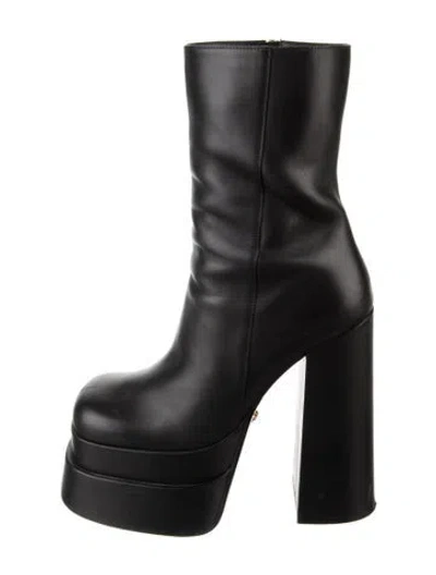 Pre-owned Versace Leather Boots In Black
