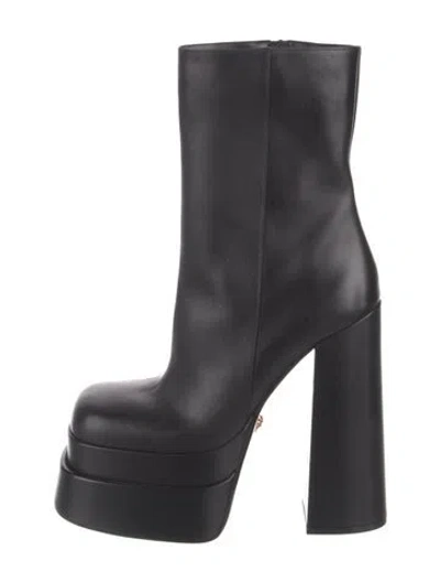 Pre-owned Versace Leather Boots In Black