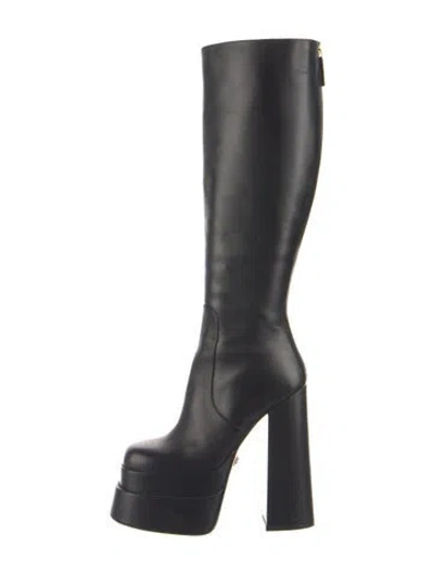 Pre-owned Versace Leather Boots In Blue