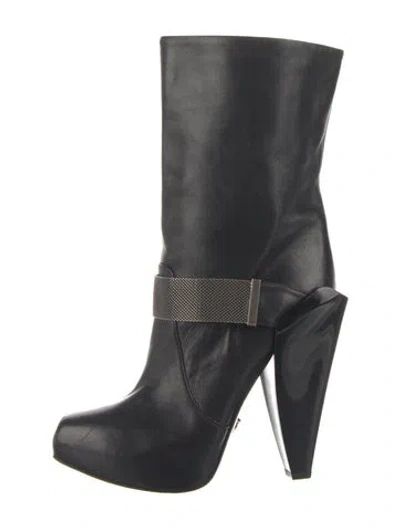 Pre-owned Versace Leather Chain-link Accents Boots In Black