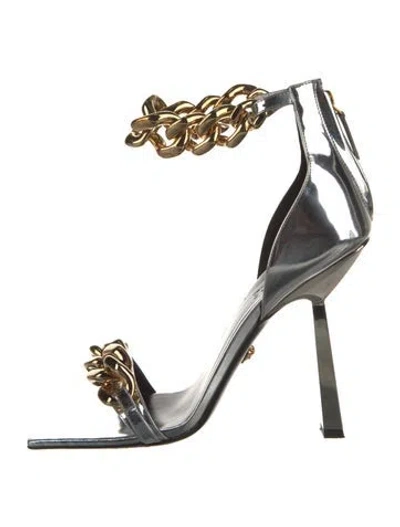Pre-owned Versace Leather Chain-link Accents Sandals In Silver