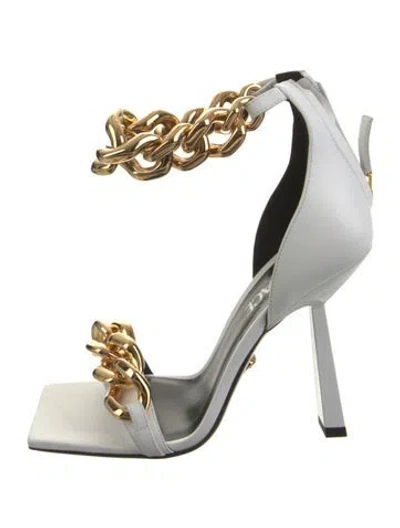 Pre-owned Versace Leather Chain-link Accents Sandals In White