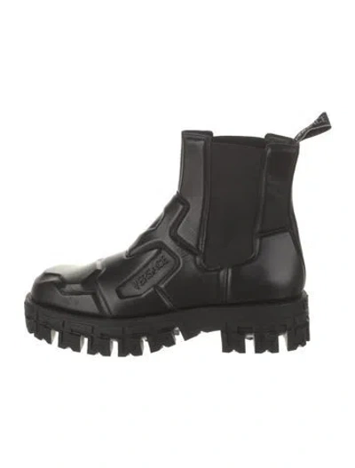 Pre-owned Versace Leather Chelsea Boots In Black