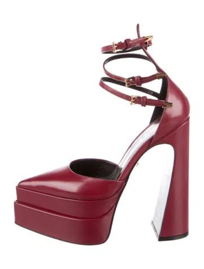 Pre-owned Versace Leather D'orsay Pumps In Red
