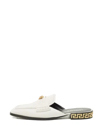 Pre-owned Versace Leather Emblem Sandals In White