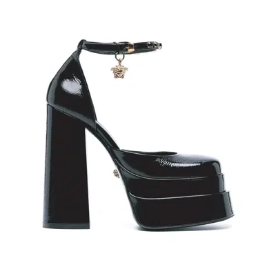 Versace Patent Leather 160mm Platform Pumps In Black