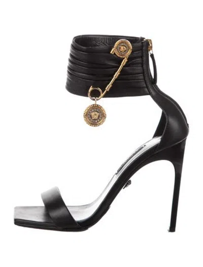 Pre-owned Versace Leather Pleated Accents Sandals In Black