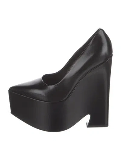 Pre-owned Versace Leather Pumps In Black