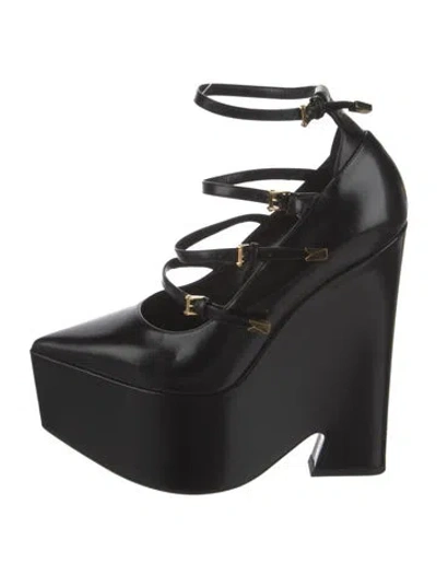 Pre-owned Versace Leather Pumps In Black