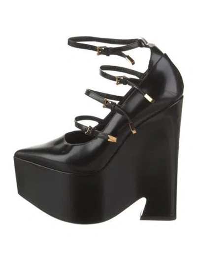 Pre-owned Versace Leather Pumps In Black