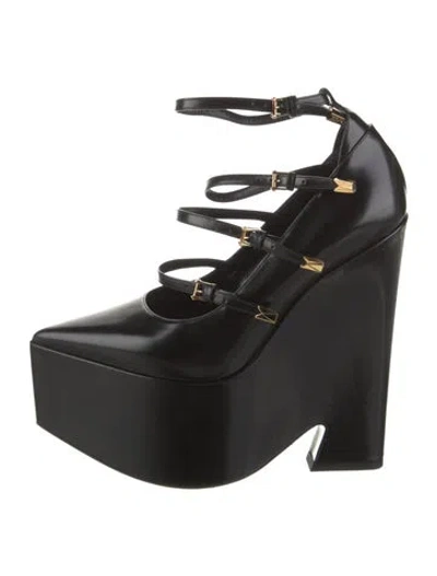 Pre-owned Versace Leather Pumps In Black