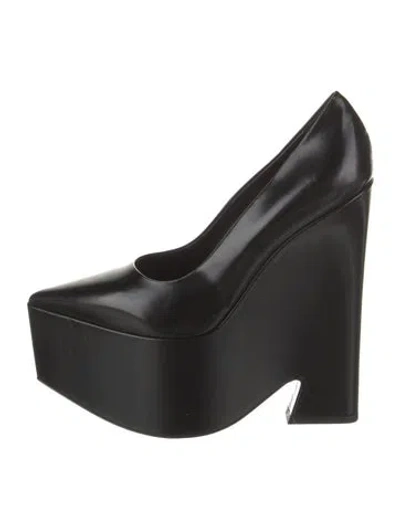 Pre-owned Versace Leather Pumps In Black