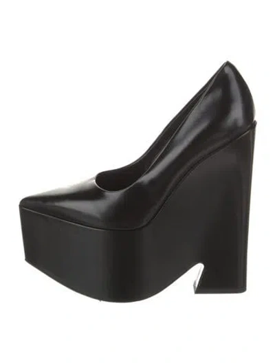 Pre-owned Versace Leather Pumps In Black