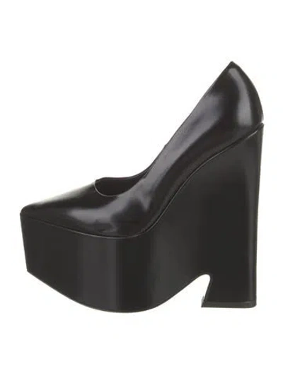 Pre-owned Versace Leather Pumps In Black
