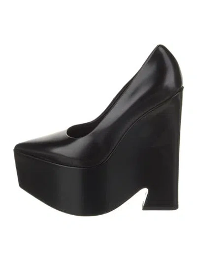 Pre-owned Versace Leather Pumps In Black