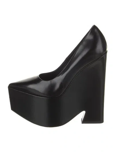 Pre-owned Versace Leather Pumps In Black