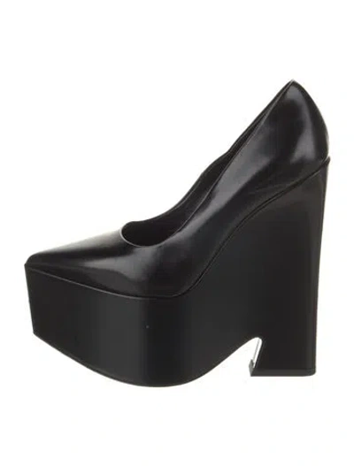 Pre-owned Versace Leather Pumps In Black