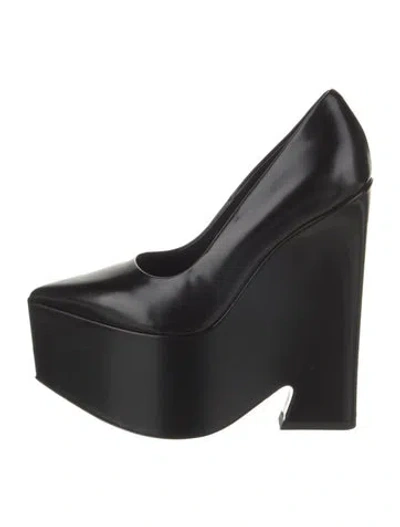 Pre-owned Versace Leather Pumps In Black