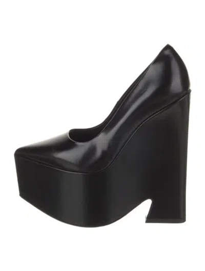 Pre-owned Versace Leather Pumps In Black