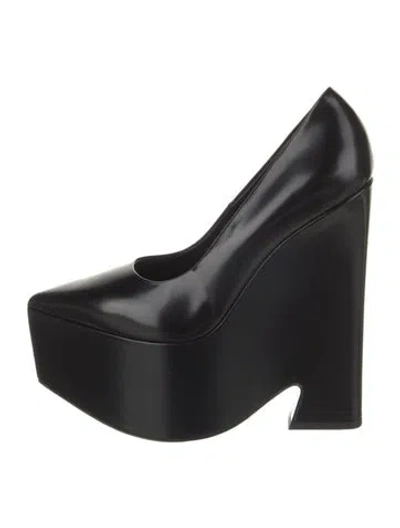 Pre-owned Versace Leather Pumps In Black