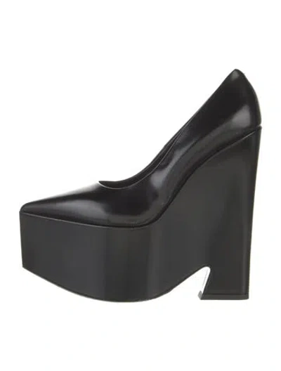 Pre-owned Versace Leather Pumps In Black