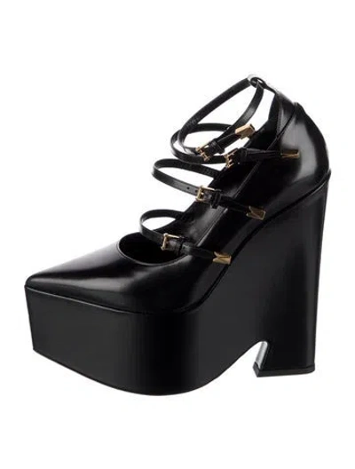 Pre-owned Versace Leather Pumps In Black