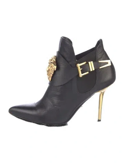Pre-owned Versace Leather Pumps In Blue