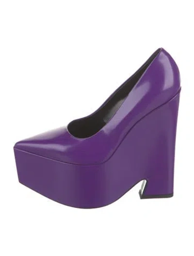 Pre-owned Versace Leather Pumps In Purple