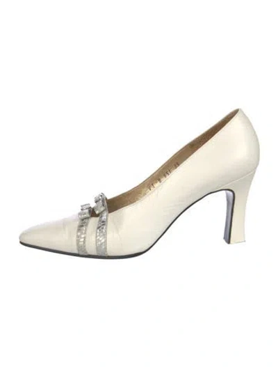 Pre-owned Versace Leather Pumps In White