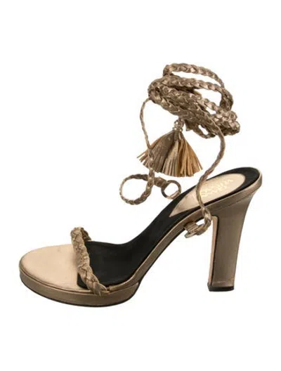 Pre-owned Versace Leather Sandals In Gold